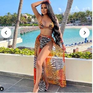 New vacation bikini top high slit maxi skirt set in animal print stretchy Medium